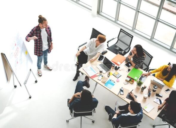 Creative Thinking and Innovation for Professionals