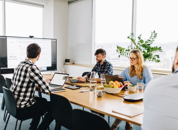 Agile and Hybrid Project Delivery for Modern Leaders